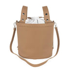 BUCKET BAG CARAMEL PASITO PASITO