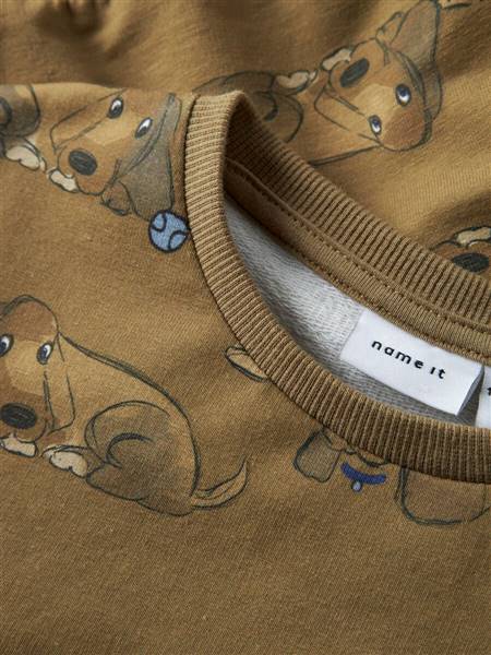 SWEATSHIRT
