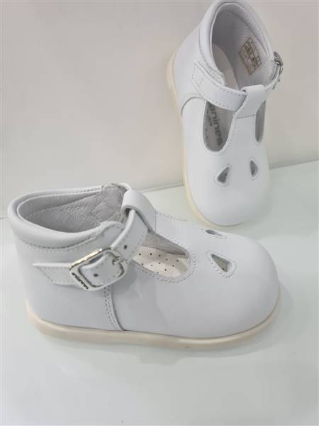 SCARPE CON OCCHI