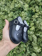 SCARPE CON OCCHI