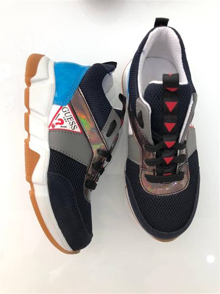 SCARPA RAGAZZO GUESS