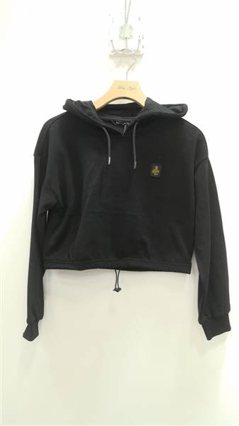 FELPA CROPPED CON CAPPUCCIO