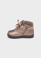 STIVALETTO CON BORCHIE